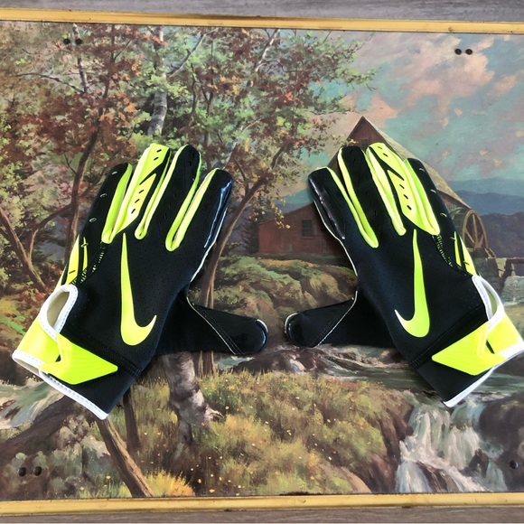 Nike SFIA  gloves - Picture 3 of 5